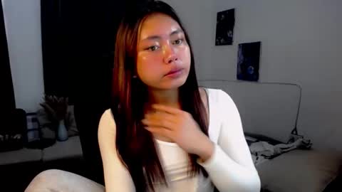 Luna online show from 04-23-26, 08:24
