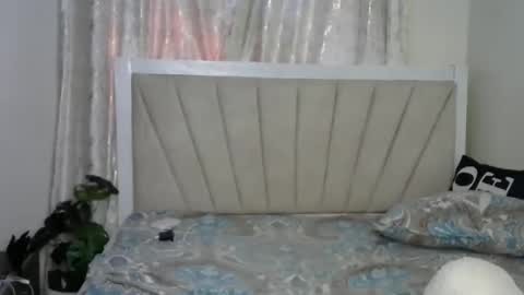 Snapshot of lunar_chocolate000 chatting on 04-03-26, 05:38 Smiley online show from 04-03-26, 05:38