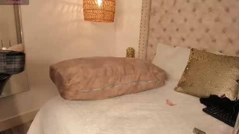 Lia 3 online show from 06-14-26, 07:49