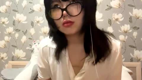 Yuna online show from 10-10-25, 08:08