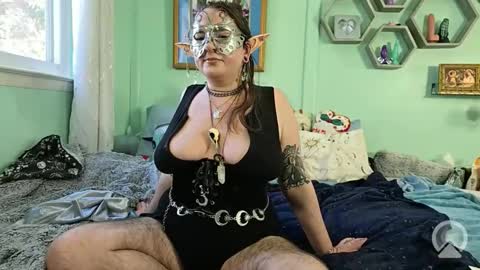 Snapshot of lunarfaestellaris chatting on 01-15-26, 07:50 Lunar Fae Stellaris online show from 01-15-26, 07:50