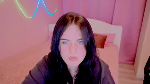 Valeria online show from 04-17-26, 08:45