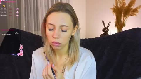 Kelly online show from 11-10-25, 02:38