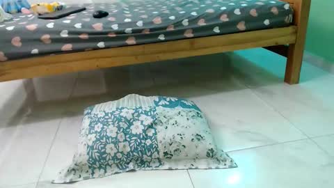 Snapshot of lunasexgirl69 chatting on 03-23-26, 02:04 luna online show from 03-23-26, 02:04