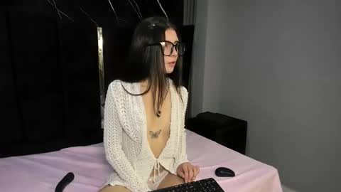 LunaSmithyl online show from 02-21-26, 02:29