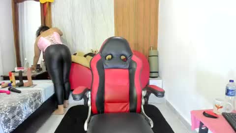 Snapshot of lunastar02 chatting on 06-27-26, 01:50 luna online show from 06-27-26, 01:50