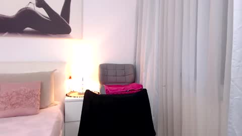 lunastars13 online show from 01-12-25, 01:58