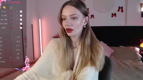 LunaticaBae online show from 01-18-26, 02:26