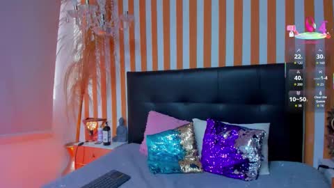 Luna Toledo online show from 01-19-26, 01:04