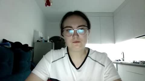 Snapshot of lunavelvet3 chatting on 10-30-25, 09:04 lunavelvet3 online show from 10-30-25, 09:04