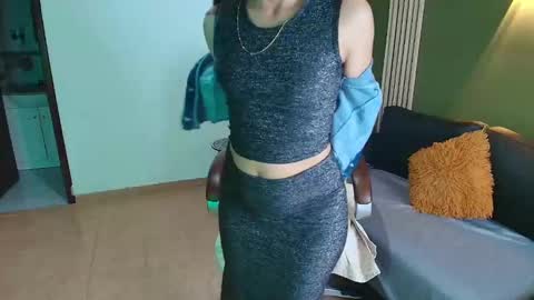 Snapshot of lunavelvet_ chatting on 09-13-25, 01:33 Luna velvet online show from 09-13-25, 01:33