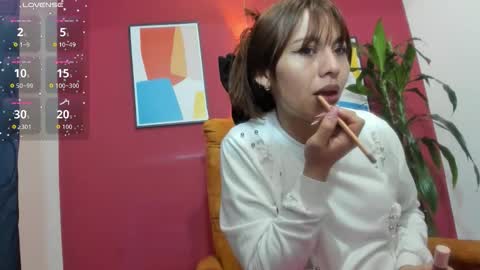 Snapshot of lunavelvet_ chatting on 09-20-25, 04:02 Luna velvet online show from 09-20-25, 04:02