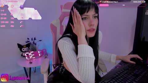 Snapshot of lunaxlu chatting on 03-06-26, 08:05 online show from 03-06-26, 08:05