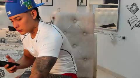 Snapshot of lunay_xtreemboy chatting on 09-16-25, 03:40 Lunay online show from 09-16-25, 03:40