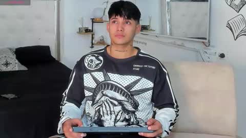 Lunay online show from 11-05-25, 05:57