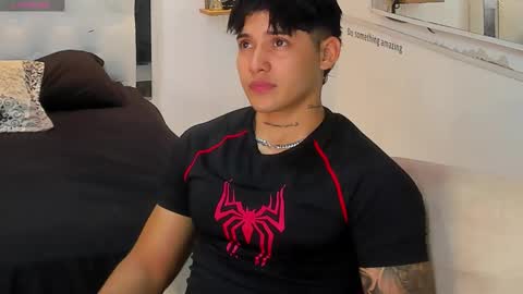 Snapshot of lunay_xtreemboy chatting on 11-11-25, 01:16 Lunay online show from 11-11-25, 01:16