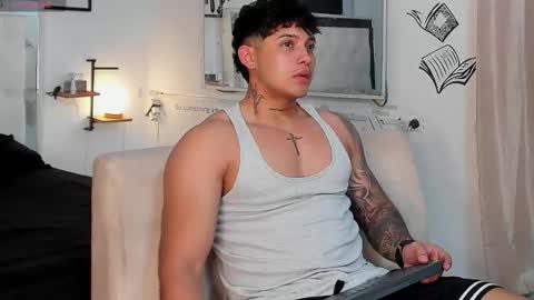 Snapshot of lunay_xtreemboy chatting on 01-07-26, 12:35 Lunay online show from 01-07-26, 12:35