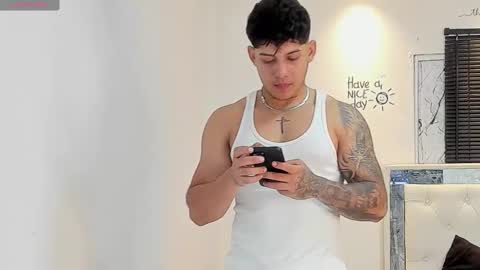 Snapshot of lunay_xtreemboy chatting on 01-09-26, 12:46 Lunay online show from 01-09-26, 12:46