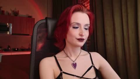 lunelucy online show from 10-13-25, 06:41