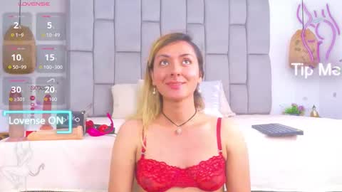 lunitadiva online show from 10-18-25, 01:56