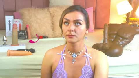 lunitadiva online show from 05-24-26, 04:23