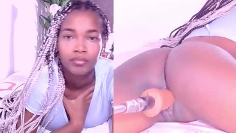 Snapshot of lunna_thomson chatting on 10-15-25, 02:06 lunna online show from 10-15-25, 02:06