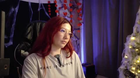 Snapshot of lunnaa1_ chatting on 11-05-25, 02:44 Luna online show from 11-05-25, 02:44