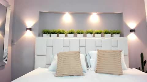 Snapshot of lunnablake chatting on 10-01-25, 04:07 L U N N A online show from 10-01-25, 04:07