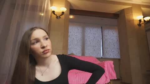 Snapshot of lunnraiz chatting on 05-01-26, 03:49 Luna online show from 05-01-26, 03:49