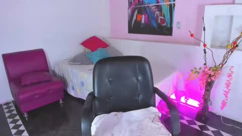 LunoxLili online show from 12-04-24, 06:06