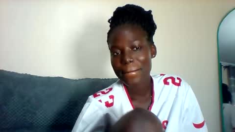 Snapshot of luo_queen chatting on 04-08-26, 01:44 luo_queen online show from 04-08-26, 01:44