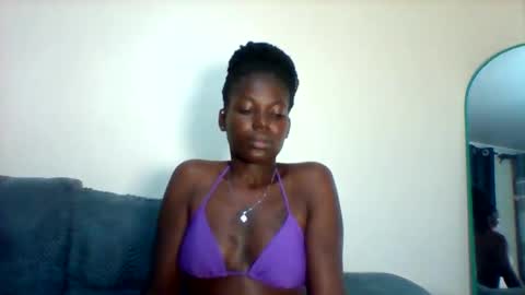 Snapshot of luo_queen chatting on 04-09-26, 06:19 luo_queen online show from 04-09-26, 06:19