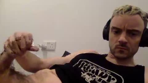 Lupine online show from 11-22-25, 04:39