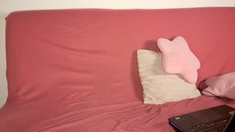 Snapshot of luros_modasy chatting on 02-22-25, 01:33 Luros Modasy online show from 02-22-25, 01:33