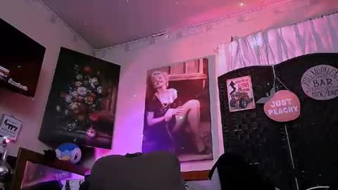 .Clarissa. Follow me on Instagram   miss buns  online show from 11-08-25, 10:15