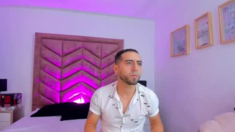 Lushian And Luna online show from 09-18-25, 03:14