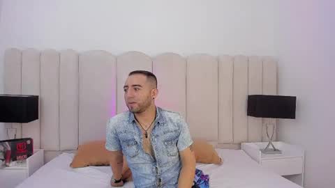 Lushian And Luna online show from 05-05-26, 04:04