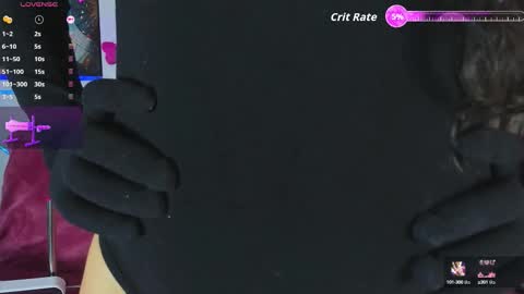 Snapshot of lussiewillow chatting on 10-15-25, 12:05 Lussie online show from 10-15-25, 12:05