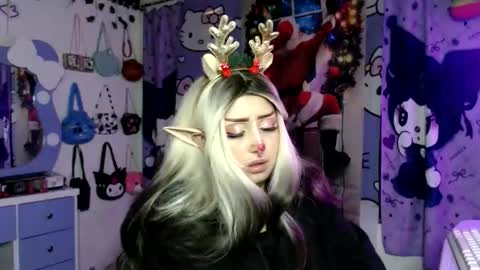 lussyevans_ online show from 12-19-25, 07:04