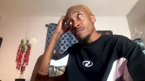 Snapshot of lust_j chatting on 11-26-25, 03:40 LUST online show from 11-26-25, 03:40