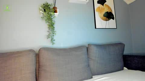 Snapshot of lustfulcurvylady chatting on 04-17-26, 05:21 Stephany Richards online show from 04-17-26, 05:21