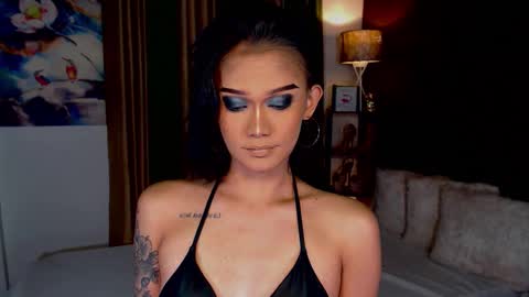 Snapshot of lustfulltrans chatting on 01-23-25, 04:09 AdriannaFowks online show from 01-23-25, 04:09