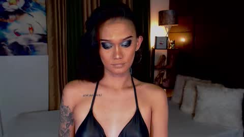 Snapshot of lustfulltrans chatting on 02-18-25, 06:59 AdriannaFowks online show from 02-18-25, 06:59