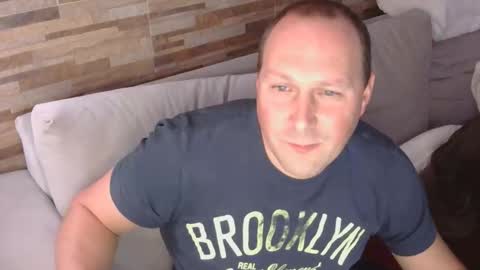 lustonfan online show from 05-01-26, 02:38