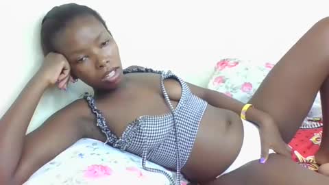 Snapshot of lustrousnerd chatting on 01-23-25, 05:45 Noreh online show from 01-23-25, 05:45