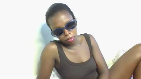 Snapshot of lustrousnerd chatting on 02-16-25, 02:21 Noreh online show from 02-16-25, 02:21