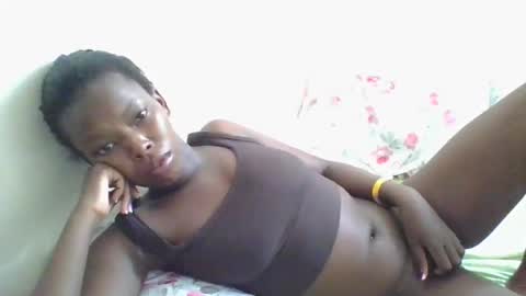 Snapshot of lustrousnerd chatting on 02-25-25, 07:09 Noreh online show from 02-25-25, 07:09