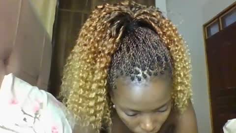 Snapshot of lustrousnerd chatting on 03-05-25, 10:00 Noreh online show from 03-05-25, 10:00