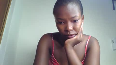 Snapshot of lustrousnerd chatting on 09-29-25, 02:27 Noreh online show from 09-29-25, 02:27