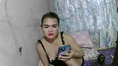 Snapshot of lusty_babe25 chatting on 03-08-26, 05:00 Flora Mae online show from 03-08-26, 05:00